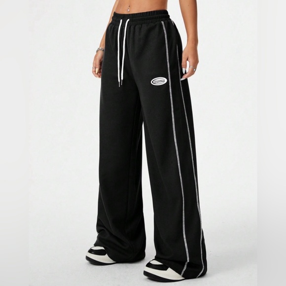 Women’s Wide Leg Woven Casual Sweatpants - Picture 1 of 6